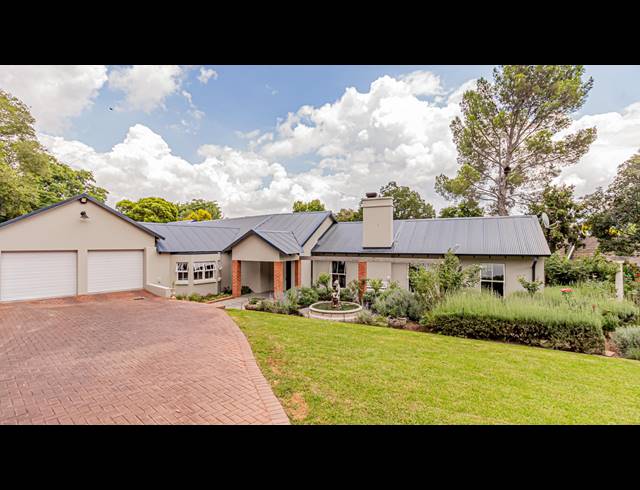 4 BEDROOM HOUSE FOR SALE IN BRYANSTON